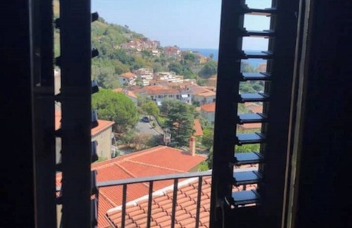 Bonifati Apartamento | HOUSE 4 NOVEMBER - APARTMENT IN HISTORIC CENTER