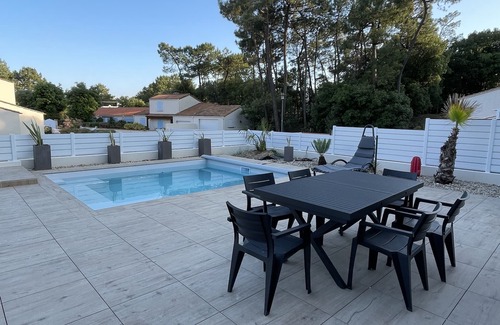 La Tranche-sur-Mer Casa | House 4 * pool / ocean and forest for 10 people