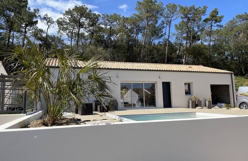 La Tranche-sur-Mer Casa | House 4 * pool / ocean and forest for 10 people