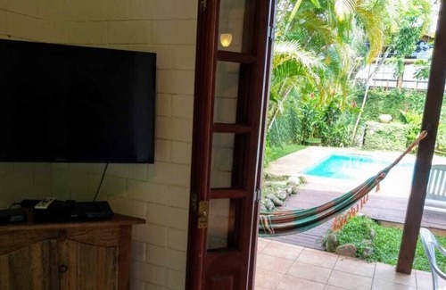 Barra do Sahy Casa | House 4 Suites Barra do Sahy with Pool (WiFi Fiber 450 Mb + SKY HDTV)