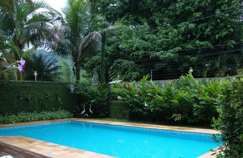 Barra do Sahy Casa | House 4 Suites Barra do Sahy with Pool (WiFi Fiber 450 Mb + SKY HDTV)