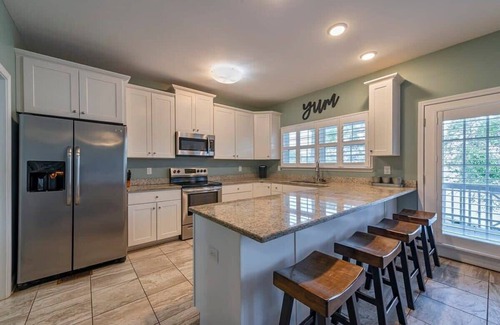 Leesburg Casa | House# 45 The Maine House (No Pets) Lakefront / Private Boatslip