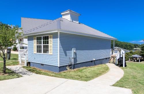 Leesburg Casa | House # 47 Happily Ever After (No Pets)