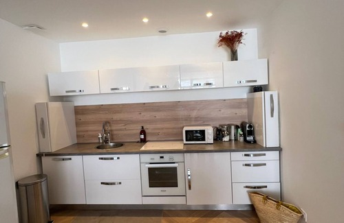 Saint-Lazare Casa | House 480m from Saint Charles station in quiet, gated residence