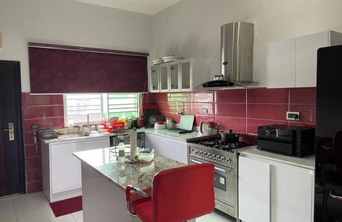 Abuja Apartamento | House 919 Suites And Apartments
