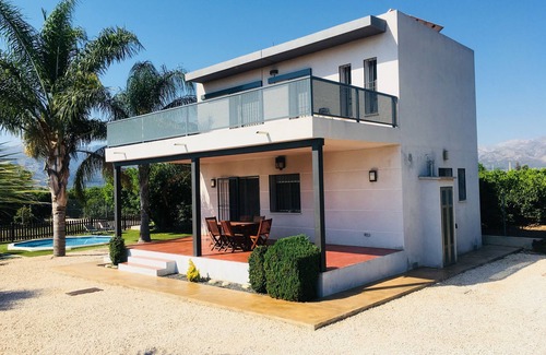Pego Chalet De Esquí | casa entre naranjos ..................................