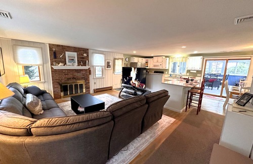 North Eastham Casa | House and 2 Cottages/Thumpertown Beach