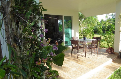 Thai Mueang Villa | Casa con piscina frente al mar. Desayuno, Wifi, limpieza ... incluido