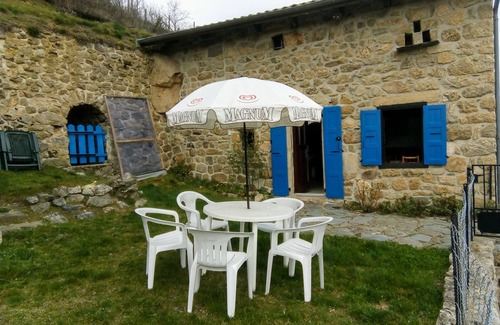Chaneac Casa | Casa independiente en Ardèche con vistas al patio de la montaña