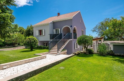 Lovorno Villa | House Arkulin by Villas Guide