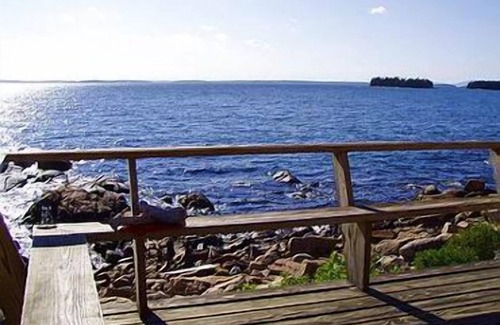 Stonington Cabaña | House At The Point - Cabaña rústica en el borde del océano