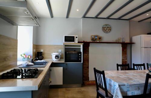 Les Moitiers-d'Allonne Casa | House between Land and Sea