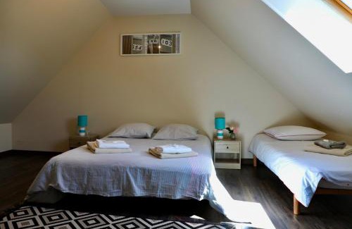 Les Moitiers-d'Allonne Casa | House between Land and Sea