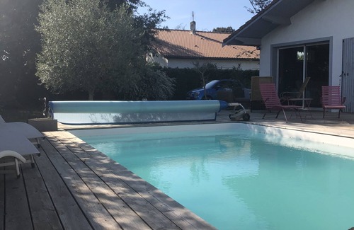 Saint-Aubin-de-Medoc Casa | House between Bordeaux and the Ocean ( 40 drive from Lacanau)