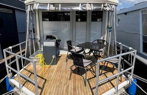 Oberhavel Alquiler De Eote | Casa Barco 'Hausboot Fine Licence-Free' con vistas al lago y Wi-Fi