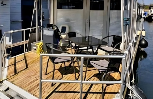 Oberhavel Alquiler De Eote | Casa Barco 'Hausboot Fine Licence-Free' con vistas al lago y Wi-Fi