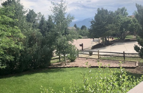 Gleneagle Casa | House - Colorado Springs Near USAFA