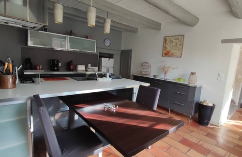 La Baume-de-Transit Casa | Casa-Confortable-Baño Privado-Vista al campo-Mas piscine ,boulodrome