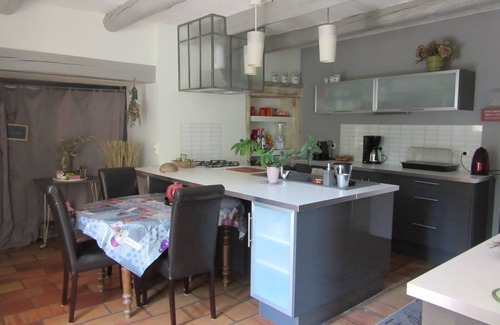 La Baume-de-Transit Casa | Casa-Confortable-Baño Privado-Vista al campo-Mas piscine ,boulodrome