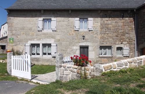 Arzenc-d'Apcher Casa | totalmente renovada casa de carácter situado a 1 km de las gargantas Bes