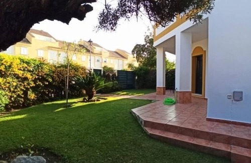 El Puerto de Santa María Cabaña | Casa para 8 en Las Redes, cerca de la playa