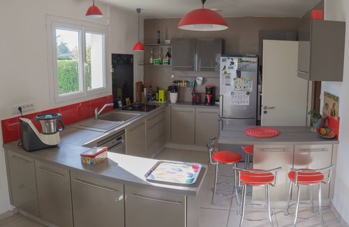 Vayres Casa | Casa para 6 y un bebé, tranquila y luminosa, cómoda.