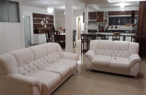 Santinho Casa | Casa para invitados de temporada.