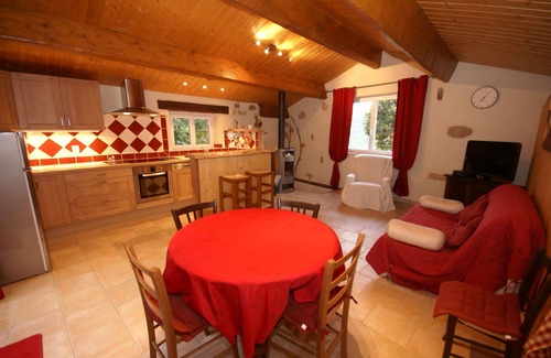 Saint-Pierre-de-Colombier Casa | Casa en Ardèche cerca de Ray-Pic