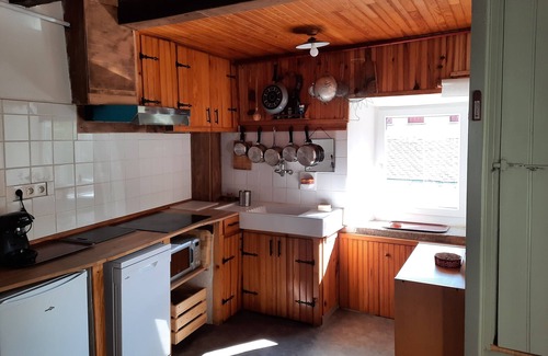 Saint-Pierre-dels-Forcats Casa | House in the heart of the village