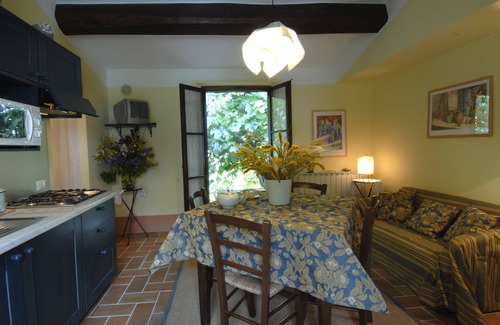 Montepulciano Apartamento | CASA de 700 en reserva de caza, rodeada de fantástico paisaje, piscina