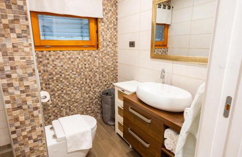Mozirje Apartamento | House "HISCA" With Private Terrace, BBQ, Fireplace, Sauna, Hot Tub