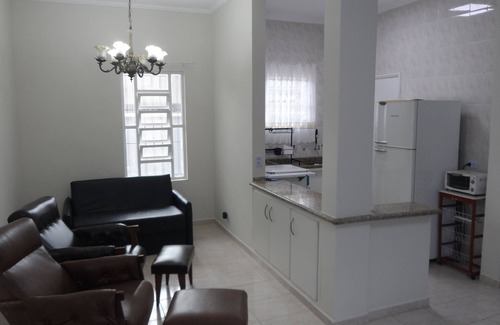 Jardim Vicente de Carvalho Casa | House in the center of Bertioga 300 meters from the beach - Marcondes 05.