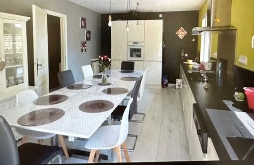Saint-Paulet-de-Caisson Casa | House in the middle of a garden with swimming pool 5 minutes from the Ardèche gorges