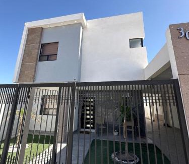 Delicias Casa | House in a private residential development