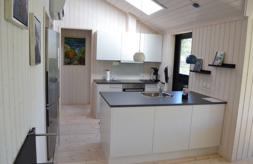 Faarevejle Cabaña | Casa en un bello entorno de Sejerøbugten. Cerca de la playa, bosques y compras.