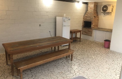 Jardim Rio da Praia Casa | Casa en Bertioga, con piscina, aire acondicionado, cerca de Sesc - 3 dormitorios
