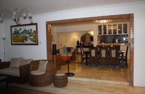 Las Pinas Casa | House in BF Homes Int. w/ Pool and Jacuzzi