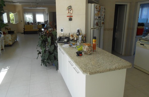 Guaruja Casa | Casa Condominio, 4 suites, Aire acondicionado, Piscina, Barbacoa y Horno