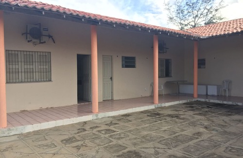 Coqueiro Casa | Casa en Coqueiro, con 4 habitaciones, aire acondicionado, ducha eléctrica y pozo.
