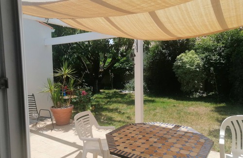 Perigny Casa | House in enclosed garden with patio 5 km from La Rochelle