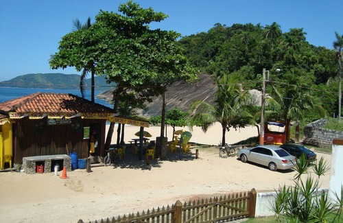 Lazaro Casa | Casa frente a la playa Sununga, adecuado para familias. estructura completa