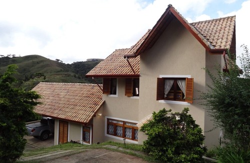 Vila Inglesa Condominio | Casa en una comunidad cerrada a 1.2 km del famoso Baden Baden.