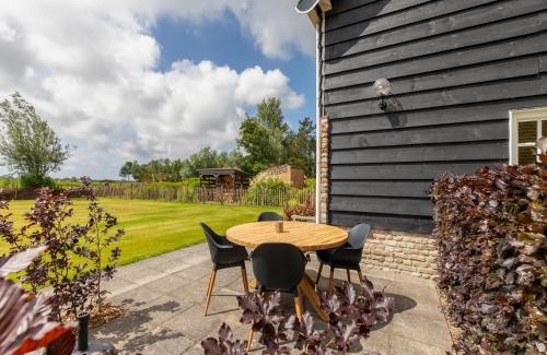 Grijpskerke Casa | House in Grijpskerke near Seabeach, cleaning included