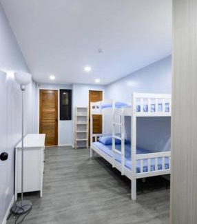 Valenzuela Casa | House in Makati, Poblacion