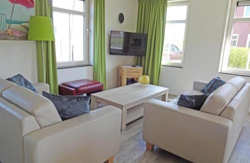 Breskens Casa | House in Netherlands for 8 with Modern Comfort