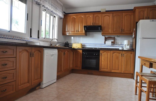 El Roc de Sant Gaieta Casa | Casa con pista de tenis y piscina privada en Roda de Bará