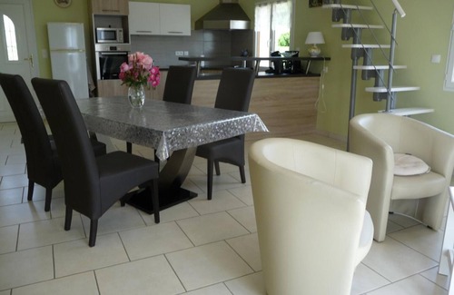Salignac-Eyvignes Cabaña | Casa en Salignac-Eyvigues con terraza, Wifi y parking