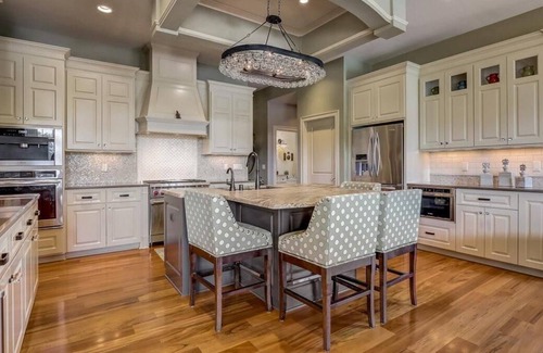 Summit Casa | House in Summit, WI Available for Rent