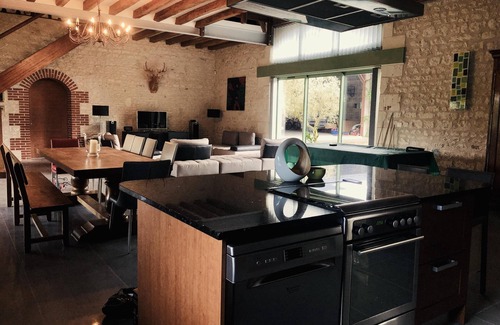 La Tour-Saint-Gelin Casa | Casa en el campo