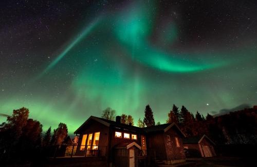 Lyngen Casa | House in the heart of the Lyngen Alps with Best view